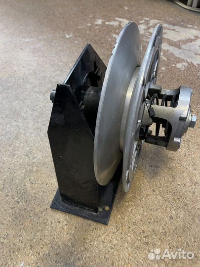 Кронштейн одноопорный на мотобуксировщик