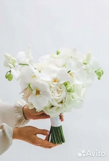 Букет невесты с орхидеями
