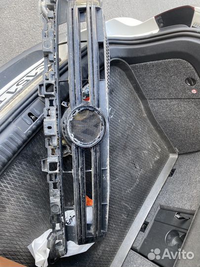 Решетка радиатора tiguan 1