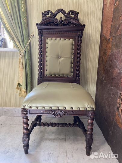 Стул старинный
