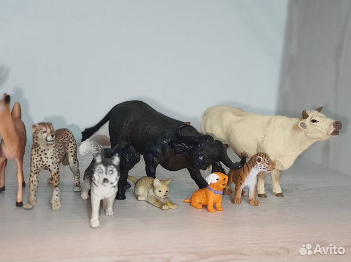 Фигурки игрушки животные лошади schleich шляйх