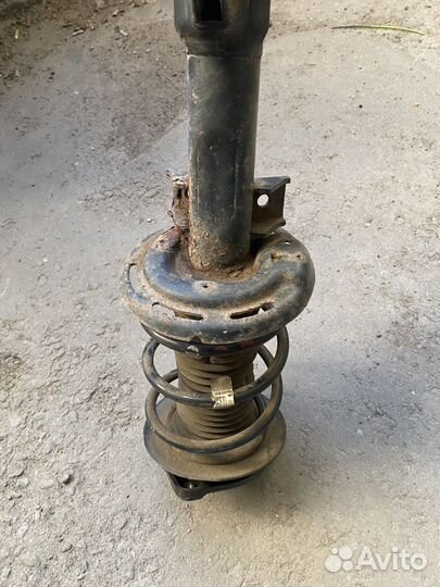 Амортизатор передний A204323300064 Мерседес C