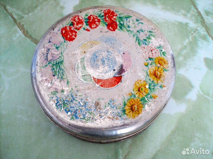 Банка СССР жестяная и другое