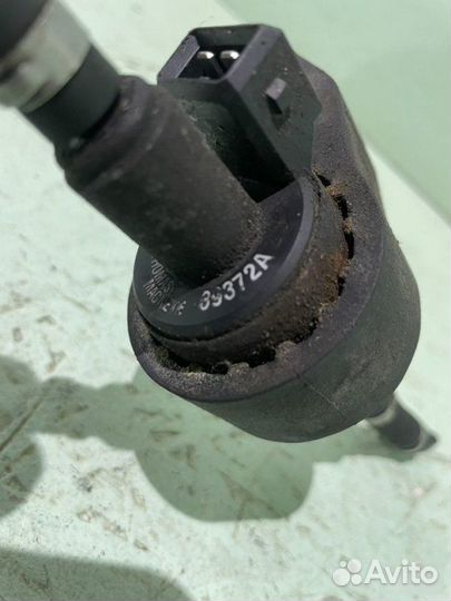 Впускной клапан Volkswagen Touareg 7L дорест. 3.2L