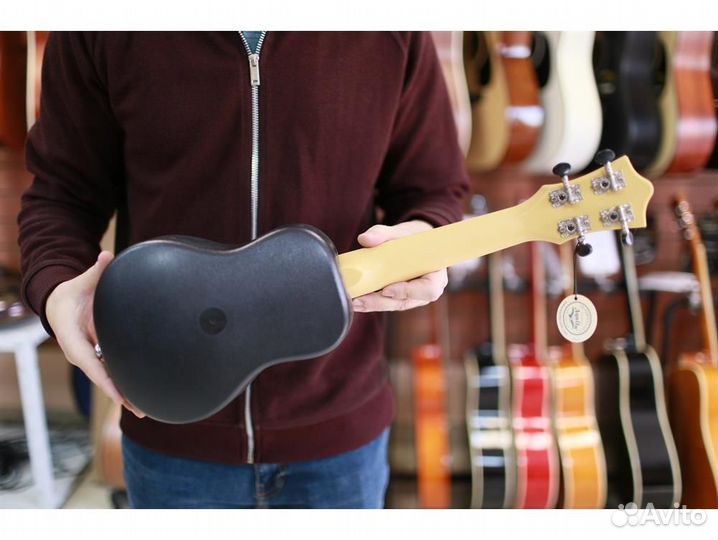 Flight TUS-35E BK с подключением с чехлом укулеле