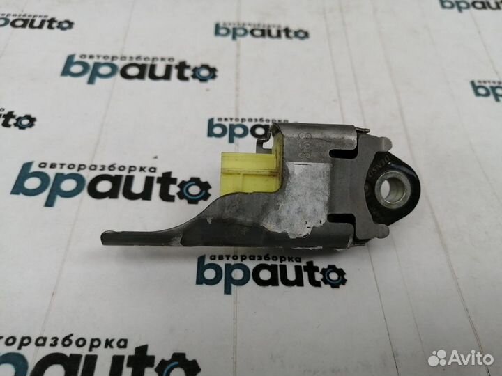 Датчик удара подушки безопасности 89833-60040