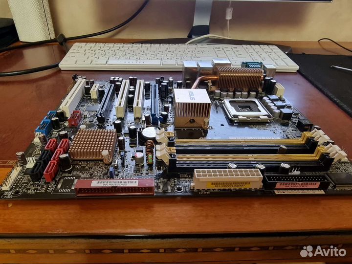 Материнская плата Asus P5B Deluxe