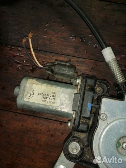 Стеклоподъемник