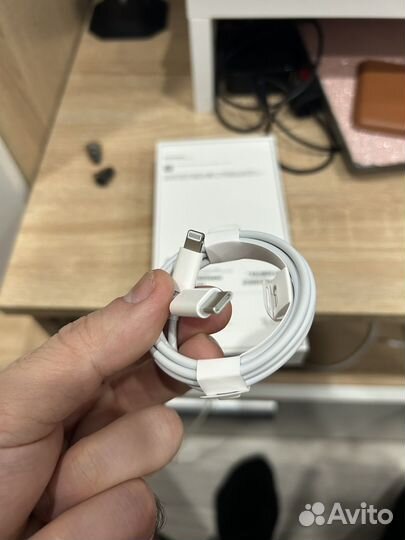 Кабель для зарядки iPhone новый оригинал