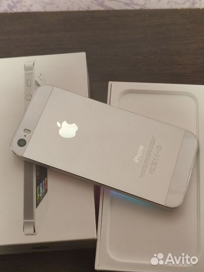 iPhone 5S, 16 ГБ
