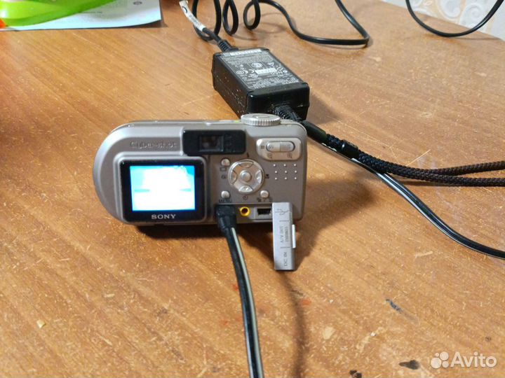 Фотоаппарат sony DSC-P10