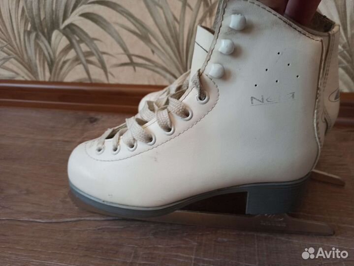 Коньки для девочки 33 размер