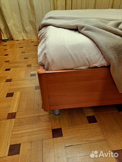 Кровать двухспальная 160 200