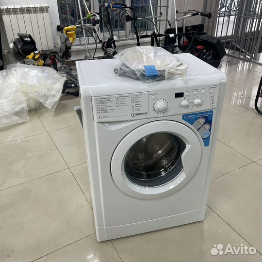 Стиральная машина Indesit iwsd 5Kg
