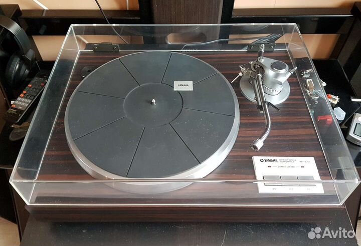 Проигрыватель винила Yamaha YP-d9