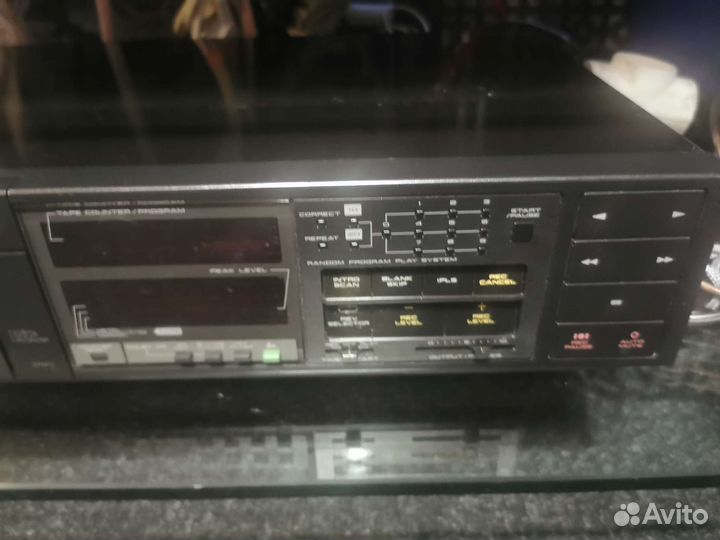 Дека кассетная Akai GX-R66