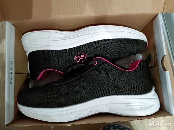 Кроссовки женские time jump