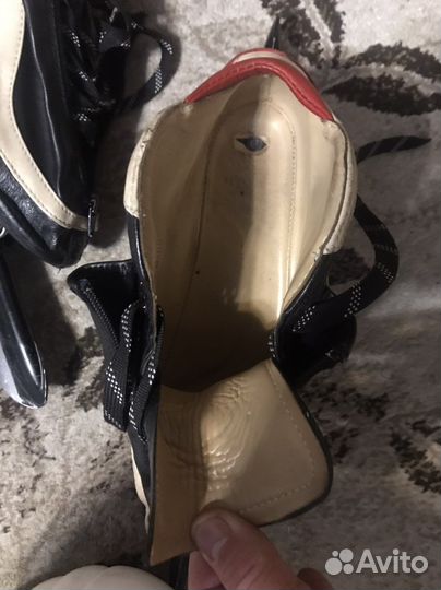 Конькобежные ботинки и лезвия viking