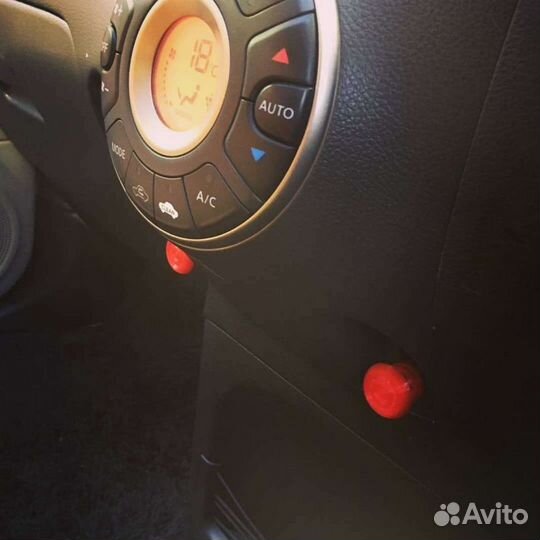 Крючки для пакетов Nissan Cube z12