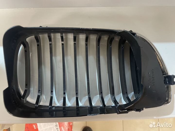 Решётка радиатора BMW 3