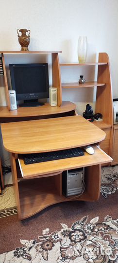 Компьютерный стол