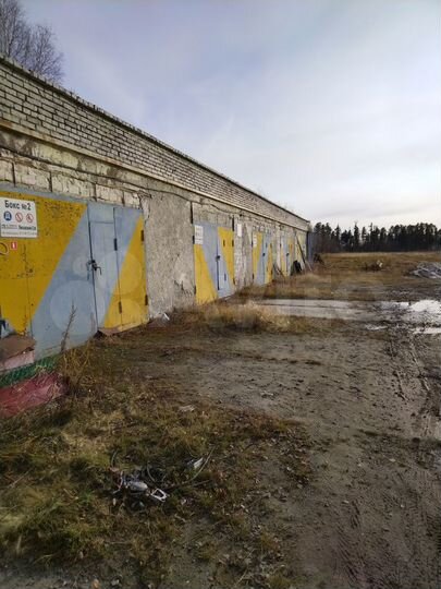 Гараж, > 30 м²