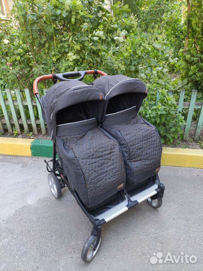 Прогулочная коляска для двойни