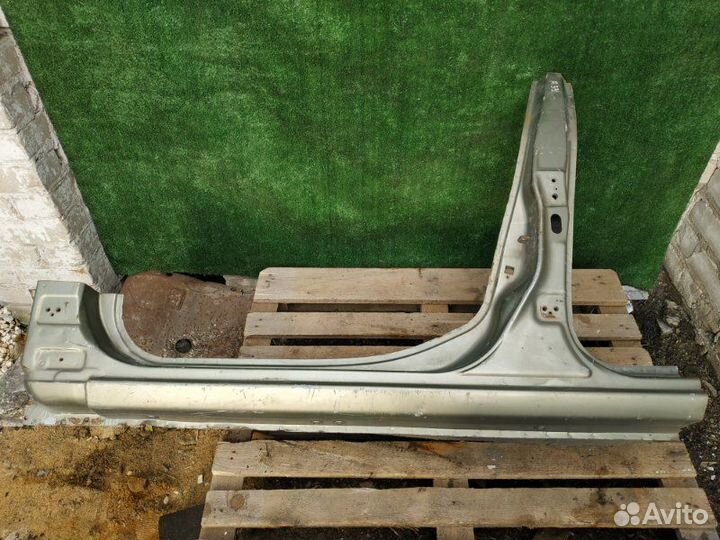 Порог левый Nissan Maxima A33 VQ20DE 1999-2006