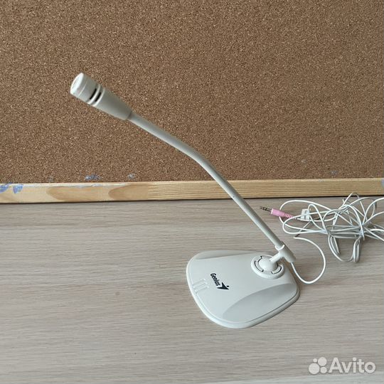 Микрофон Genius
