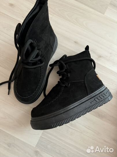 Ботинки зимние угги