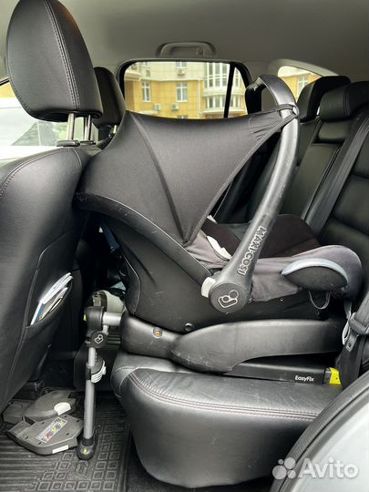 Автолюлька maxi cosi cabriofix c базой