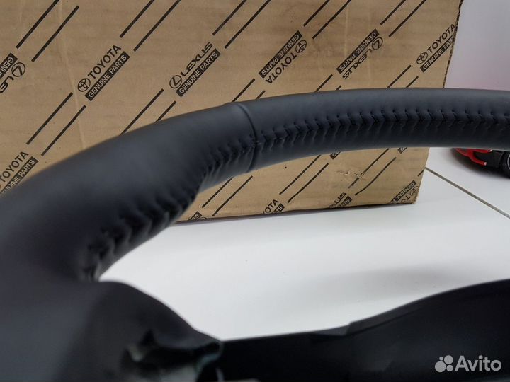 Рулевое колесо (Toyota RAV4)