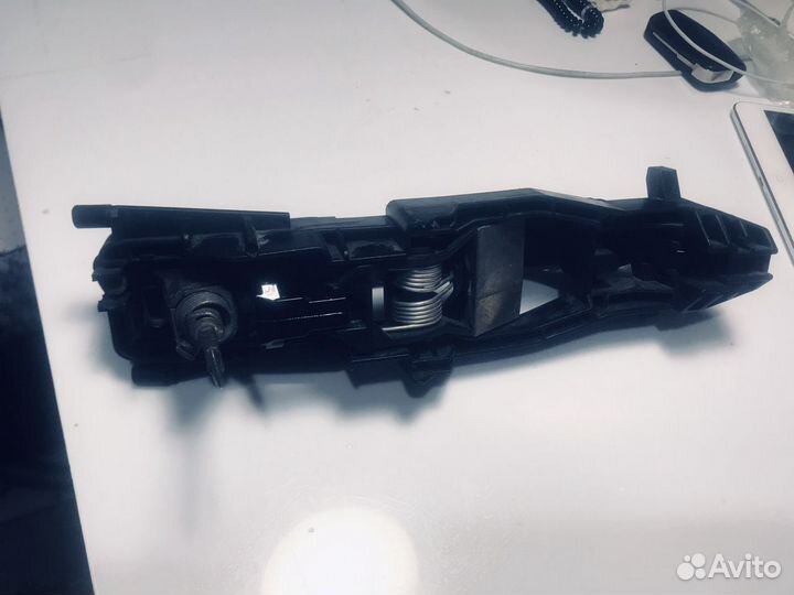 Ручка правой передней двери