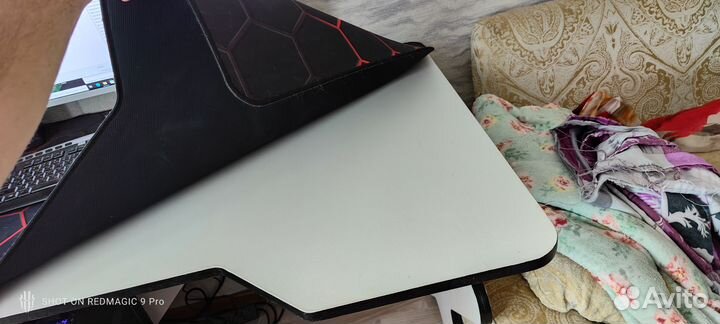 Игровой стол с креслом