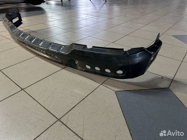 Усилитель переднего бампера Шевроле Нива Niva