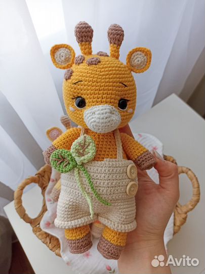 Вязанные игрушки жираф