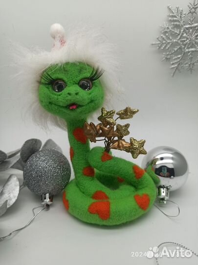 Новогодние валянные игрушки