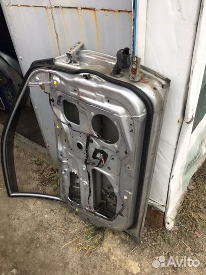 Mitsubishi Lanser 9 дверь передняя левая