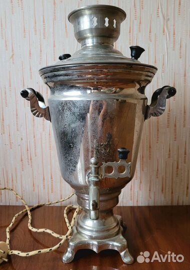 Самовар электрический. 4 литра. Исправный