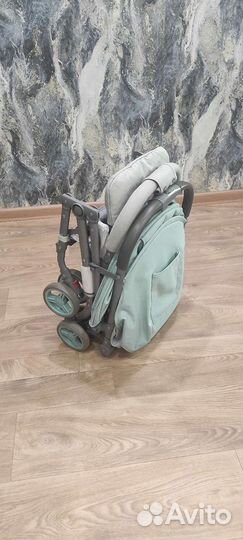 Прогулочная коляска Babyton click green