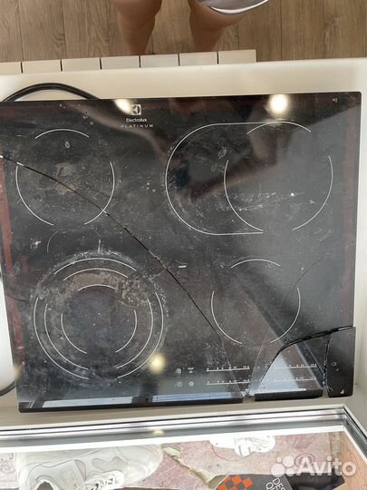 Электрическая варочная поверхность Electrolux