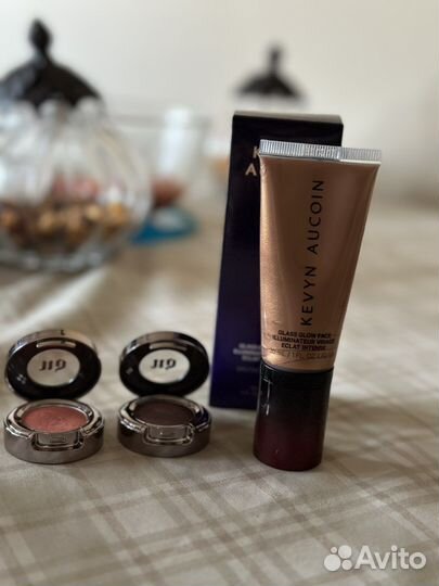 Kevyn aucoin glass glow face illuminateur