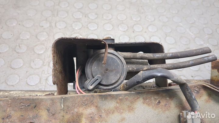 Усилитель бампера Suzuki Grand Vitara, 2003