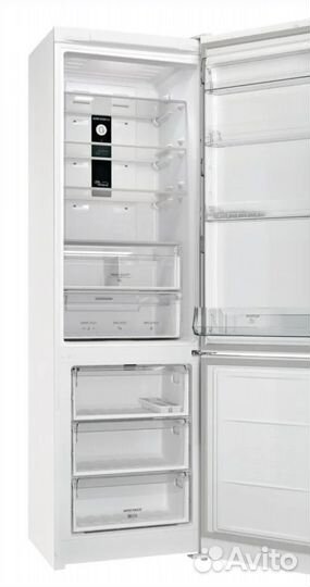 Холодильник Hotpoint Ariston HFP7200WO