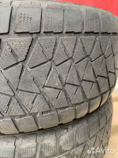 Bridgestone Blizzak DM-V2 285/60 R18
