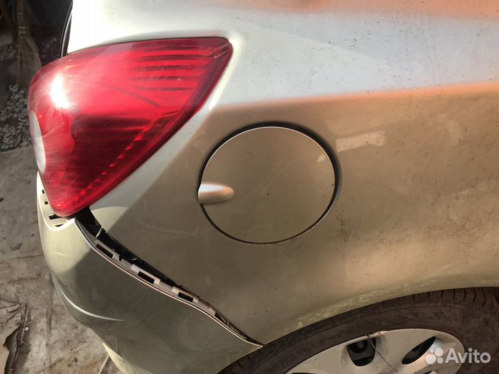 Лючок бензобака на опель Корса D