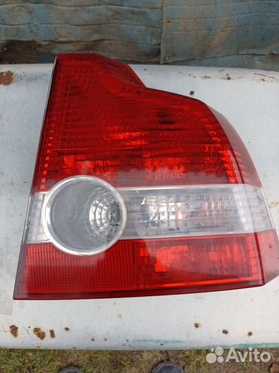 Задний фонарь Вольво с 40 2 дорест