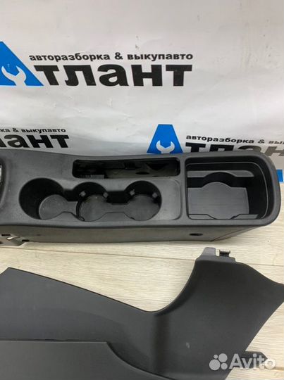 Консоль центральная Opel Astra J A16XER 2010