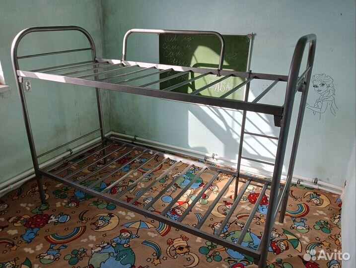 2х ярусная кровать металлическая