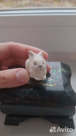 Статуэтка фарфор бисквит зайчик Турыгино